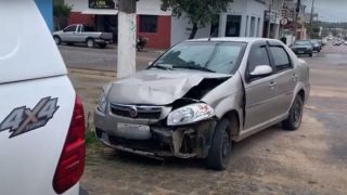 Veículos ficam danificados após colisão em Camaquã