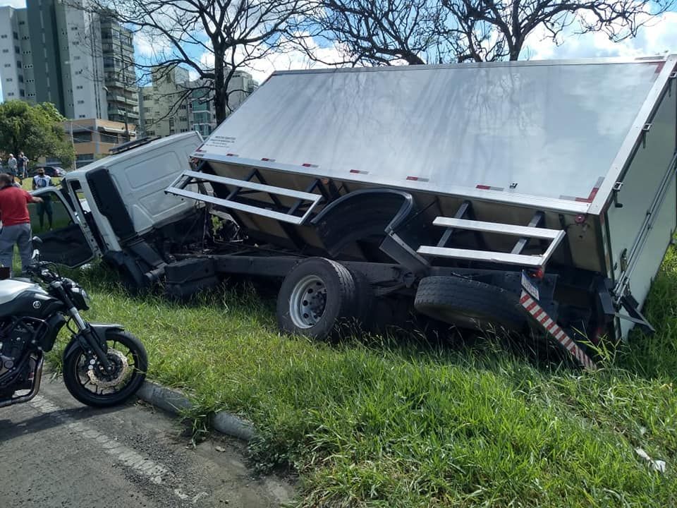 A BR-116 NÃO DECEPCIONA NUNCA!!! - TEM MUITO CAMINHÃO QUALIFICADO