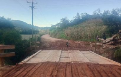Secretaria de Obras de Chuvisca entrega ponte recuperada na comunidade de São Brás