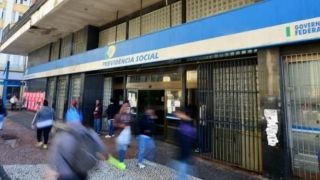 Fila de aposentadoria é de 640 mil pedidos, diz presidente do INSS em entrevista