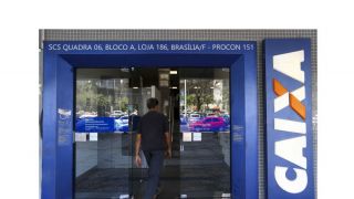 Caixa paga auxílio emergencial para pessoas do Bolsa Família
