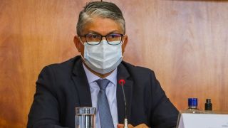 Secretário de Saúde do DF é preso em operação sobre irregularidades em compra de testes para Covid-19