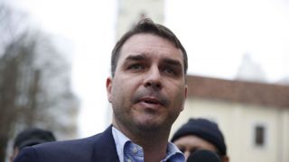 Senador Flávio Bolsonaro é diagnosticado com o novo coronavírus