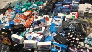 PRF apreende eletrônicos avaliados em R$ 80 mil na Serra