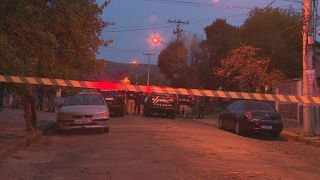 Homem é morto a tiros em frente a mercado na Zona Sul de Porto Alegre