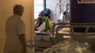 Com 3,7 milhões de casos, Brasil passa de 118 mil óbitos pela Covid-19
