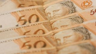Governo propõe salário mínimo de R$ 1.067,00 em 2021