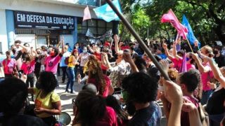 Estudantes da Ufrgs protestam contra nomeação de Carlos Bulhões