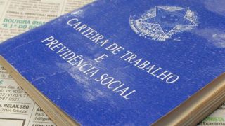 Desemprego cresce e atinge 12,9 milhões em agosto, diz IBGE