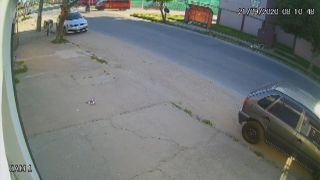 Polícia busca motorista suspeito de roubar van e matar mulher atropelada em Rio Grande