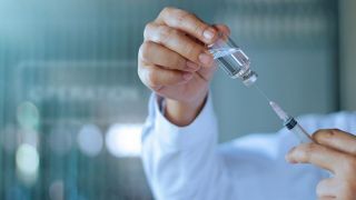  94% dos mais de 50 mil voluntários que tomaram a CoronaVac na China não tiveram efeitos colaterais