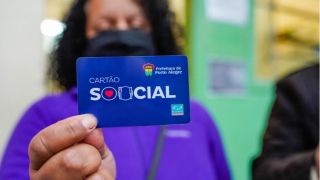 Famílias de baixa renda podem retirar o Cartão Social em Porto Alegre