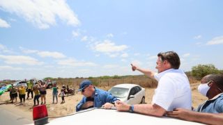 Bolsonaro pede que os eleitores escolham prefeitos que tenham “Deus no coração”