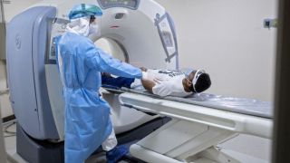 Com quase 5 milhões de infectados, Brasil soma 146.775 mortes por Covid-19