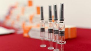 Anvisa revisa dados de vacina contra a Covid-19