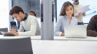 Mulheres em cargos de liderança ganham, em média, 23% a menos que homens, aponta pesquisa