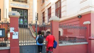 Maioria das escolas estaduais não retomam as aulas por falta de materiais de higiene em Porto Alegre
