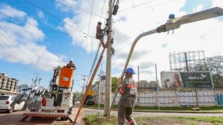 Porto Alegre oficializa gestão privada da iluminação pública até 2040