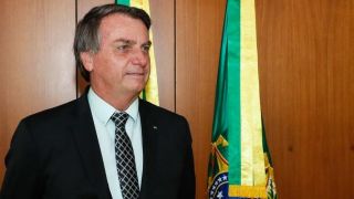 Homem oferece R$ 100 milhões a Bolsonaro em troca de selfie