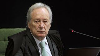 Ministro do Supremo nega pedido do PTB para discutir vacinação obrigatória contra a Covid-19 em audiência pública
