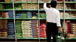 Puxada pelos alimentos, a inflação no País em outubro é a maior para o mês desde 2002