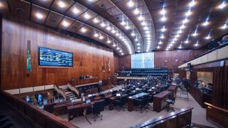 Aprovado projeto que trata da indenização pelo parcelamento do 13° salário dos servidores gaúchos