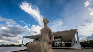 Supremo decide a favor da vacinação obrigatória contra Covid-19