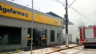 Farmácia incendiou no centro de Camaquã