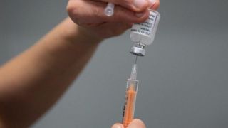 Fiocruz pede à Anvisa uso emergencial de 2 milhões de doses da vacina de Oxford