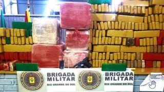 Quase meia tonelada de maconha é apreendida em Cachoeirinha