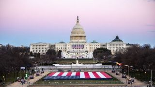 Joe Biden e Kamala Harris tomam posse nos Estados Unidos; acompanhe