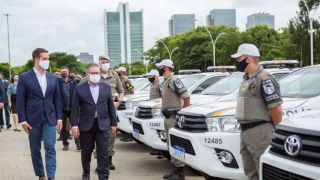 Governo do RS entrega 53 viaturas semiblindadas à Brigada Militar e quatro ambulâncias ao Corpo de Bombeiros