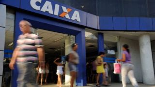 Trabalhadores nascidos em outubro já podem sacar o auxílio emergencial