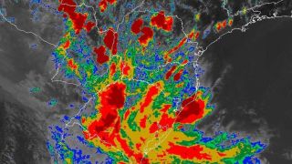 Ciclone extratropical atinge o RS; previsão é de temporais isolados e ventos fortes
