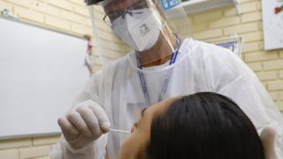 Com 1.167 novas mortes por coronavírus, o Brasil chega a 240.940 vítimas fatais da doença