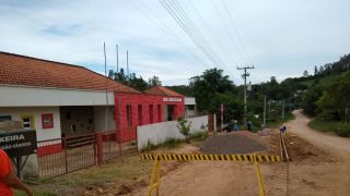 Rampas, calçadas e faixa de pedestre estão sendo construídas em Dom Feliciano