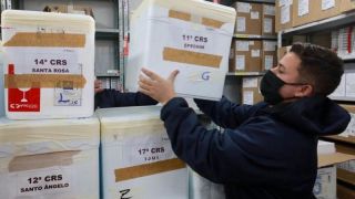 Mais de 210 mil doses de vacinas contra o coronavírus já foram distribuídas aos municípios do Rio Grande do Sul nesta quinta-feira
