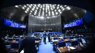Senado aprova MP autorizando Estados e municípios a comprar vacinas contra Covid-19