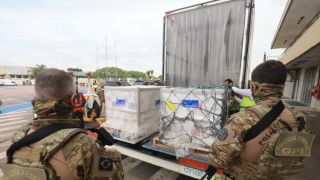Novo lote com 174,8 mil doses da vacina CoronaVac chega ao Rio Grande do Sul