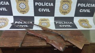 Polícia encontra armas em casa de homem acusado de violência doméstica