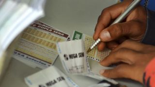Mega-Sena deve pagar nesta sexta prêmio de R$ 34 milhões
