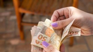 Mulheres chefes de família já podem consultar acesso ao Auxílio Emergencial Gaúcho