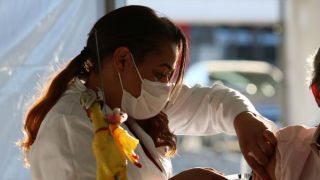 Ministros afirmam que toda a população brasileira será vacinada contra o coronavírus até o fim deste ano