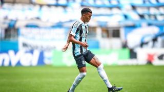 Buscando ritmo de jogo, Fernando Henrique retorna ao time de transição do Grêmio