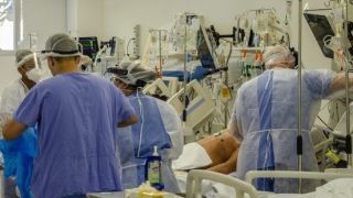 Brasil se aproxima de 510 mil mortes por Covid, com 2.042 registradas nas últimas 24 horas