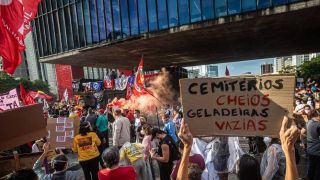 Manifestantes voltam às ruas em atos com foco no impeachment de Bolsonaro