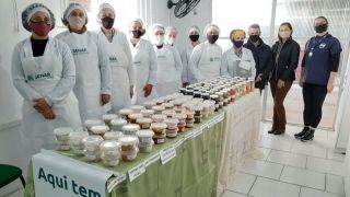 Parceria entre SMED, Senar-RS e SRC conclui curso para manipuladoras de alimentos em Camaquã