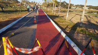 Pintura da ciclovia começa a ser feita na prainha em Camaquã
