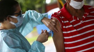Mais de 25% da população brasileira tomou as doses necessárias de vacinas e está imunizada contra a covid