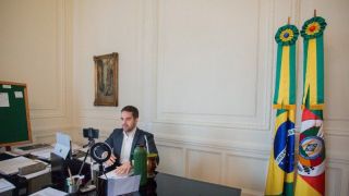“É grave o que vivemos no Brasil e isso exige ação da nossa parte”, diz Eduardo Leite em reunião com outros governadores